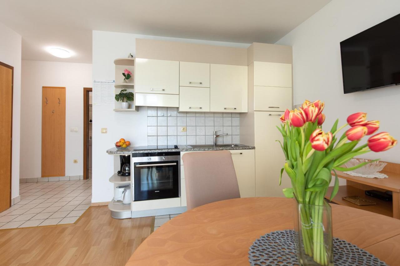 Apartment Filip Крк Экстерьер фото